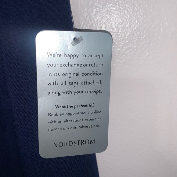 West Kei NWT mock neck size medium - Picture 9 of 11